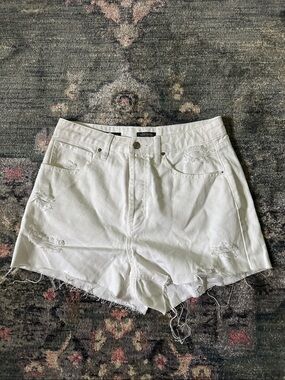 Wild Fable Super High Rise Cut-Off White Distressed Hem Denim Shorts - Like New